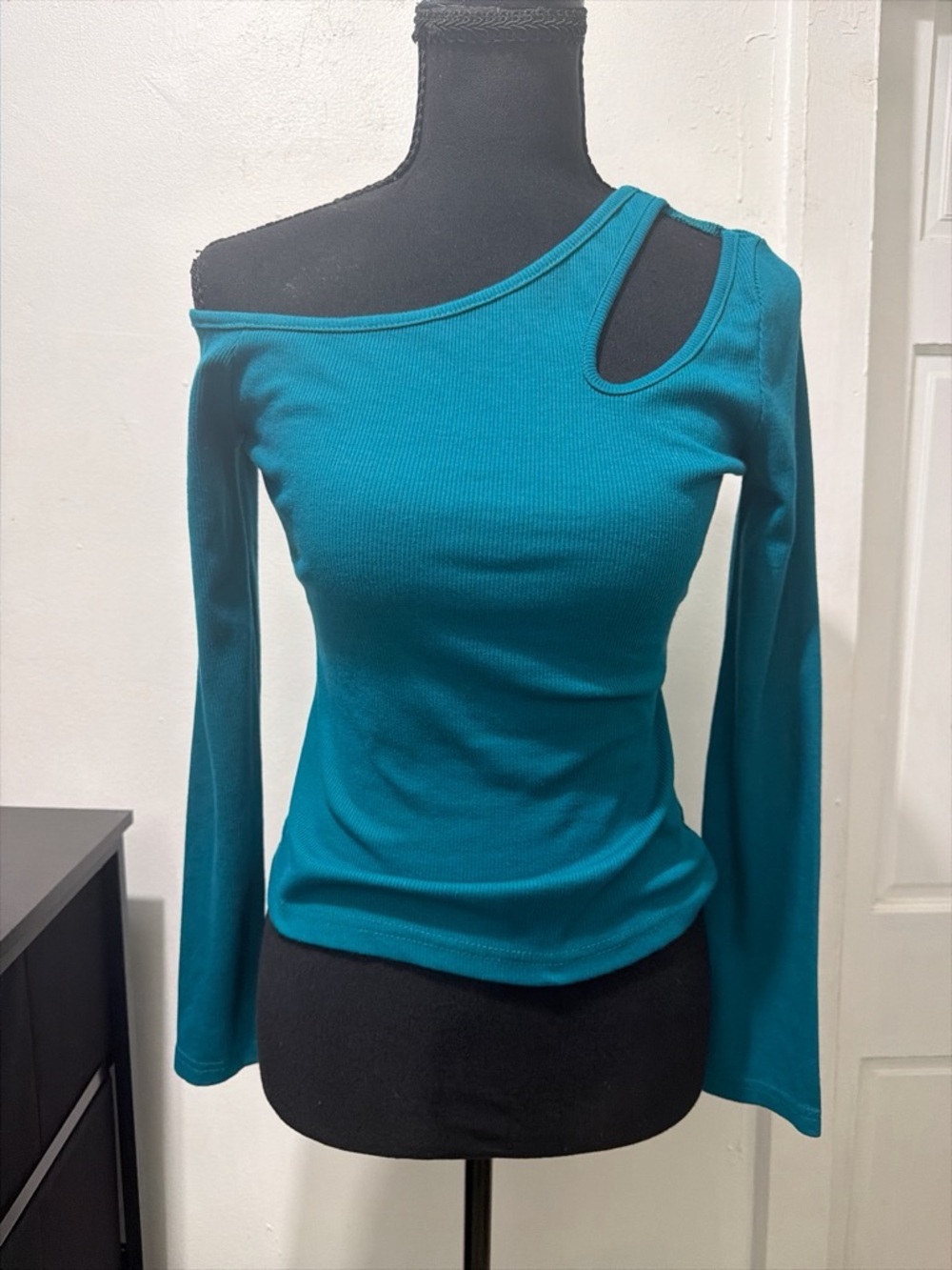 One-Shoulder Cutout Ribbed Top in Teal